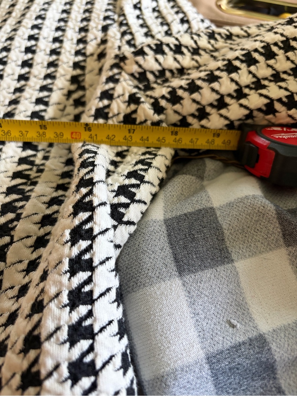 Black and White Houndstooth Knit Cardigan jacket